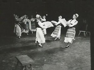 Tüzek / Amíg hadban vannak 1972